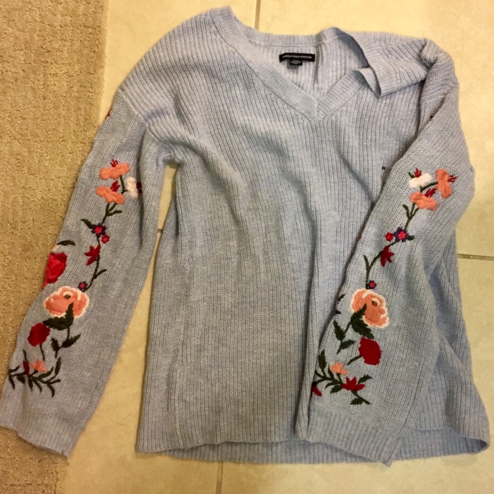 American Eagle Floral Embroidered Sweater